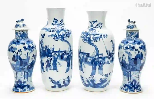 FOUR CHINESE EXPORT BLUE & WHITE PORCELAIN VASES