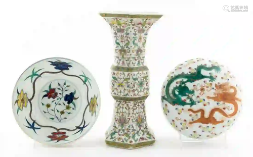 3 PCS, CHINESE PORCELAIN DECORATIVE OBJECTS