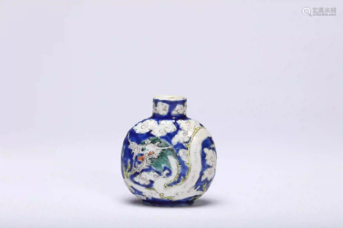 A Blue and White Famille Verte Dragon Snuffle Bottle