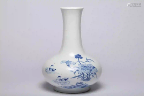 A Blue and White Birds and Floral Vase Qing Dynasty