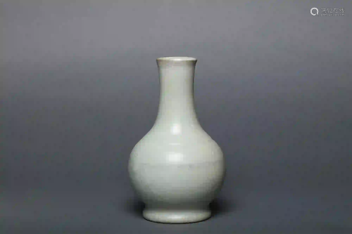 A Ru Type Vase Qing Dynasty