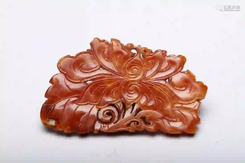 A Floral Mila Amber Pendant Qing Dynasty