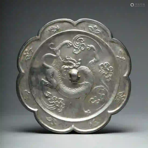 A Dragon Bronze MirroTang Dynasty