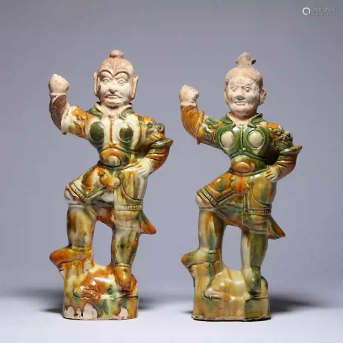 A Pair of Sancai Tri-Colors Figures Tang Dynasty