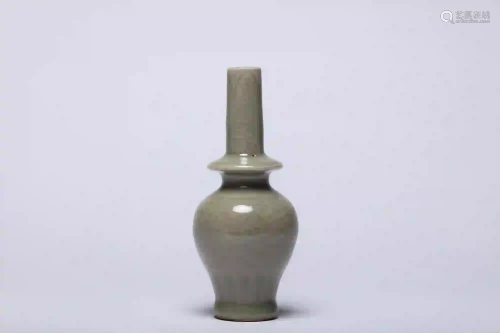 A Carved Longquan Celadon Glaze Vase Yuan Dynasty