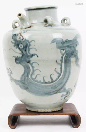 Chinese Ming Dynasty Blue and White Jar