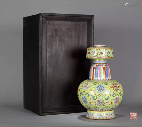 Famille Rose Bumpa Qing Dynasty