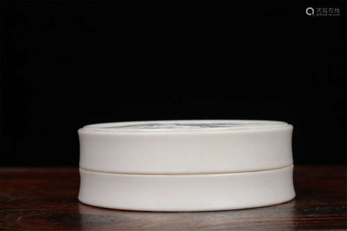 A Chinese Porcelain Ink-Pad Box