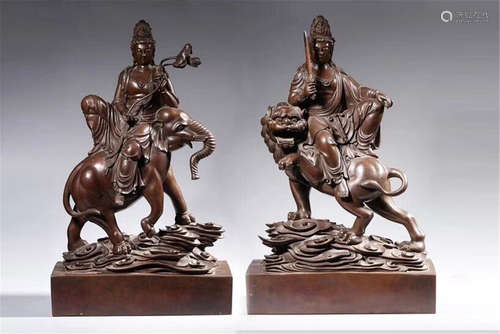 A Pair of Chinese Bronze Figure of Buddha