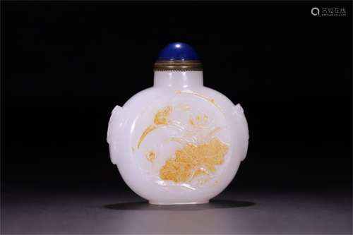 A Chinese Carved Jade Snuff Bottle