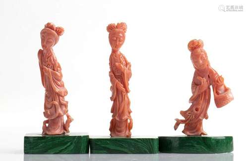 Lotto Di Tre Sculture In Coral…