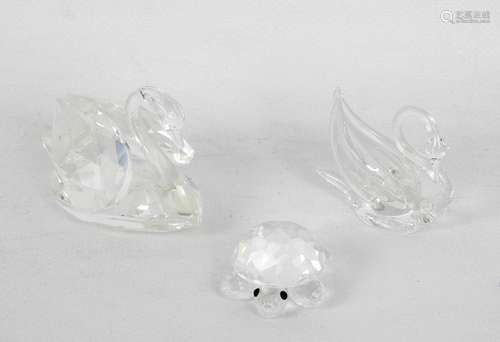 SWAROVSKI: Cygne et tortue en cristal taillé. Haut…