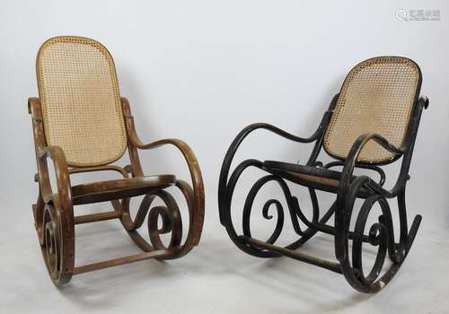 THONET (dans le gout de):DEUX FAUTEUILS à bascule …