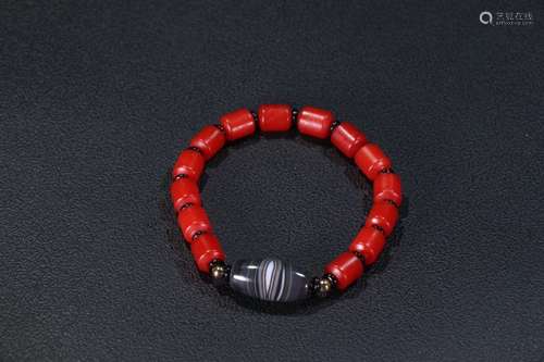 Agate Bracelet with Dzi