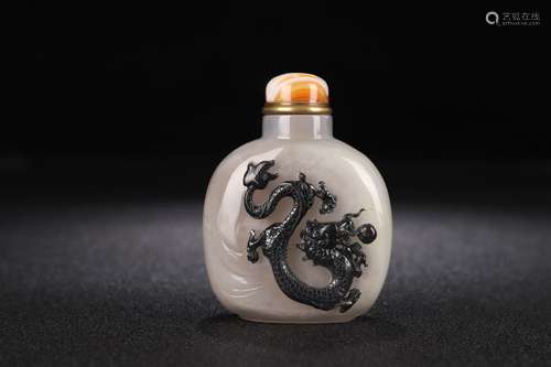 Agate Snuff Bottle