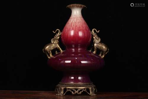 Red Glazed Gourd Vase