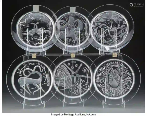 27179: Twelve Lalique Clear and Frosted Glass Annual Pl