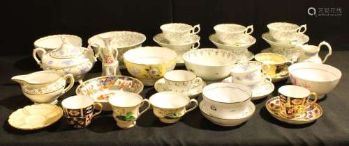 A Hilditch bowl, pattern 411, c1835; other lilac sprigged ware; Chamberlain Worcester Adelaide shape