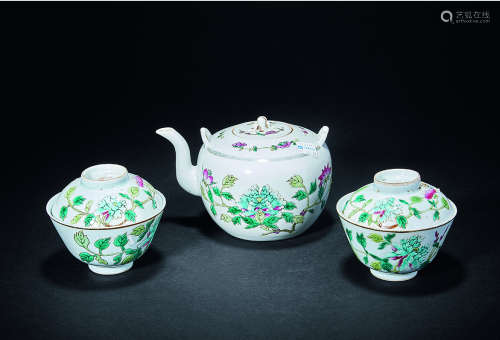 清 粉彩花卉盖碗、茶壶