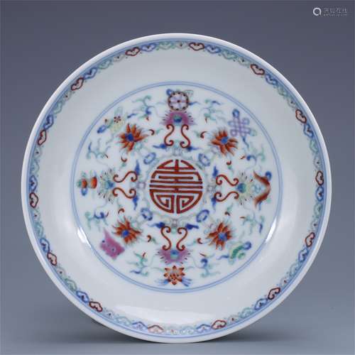 Doucai flower pattern plate