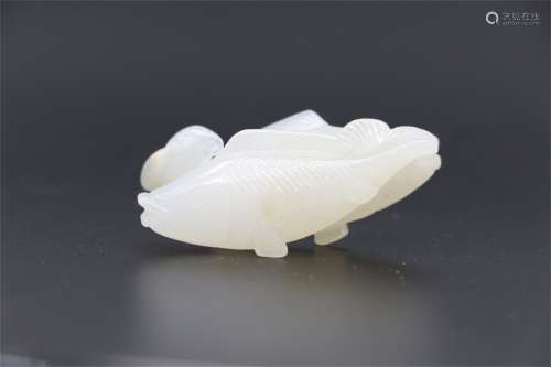 Qing Dynasty Hetian white jade seed material Pisces Pei