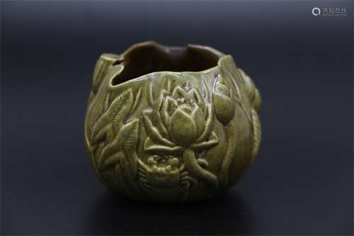Qing Dynasty eel green water jar