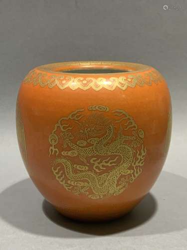 Coral red glaze pot with golden dragon pattern