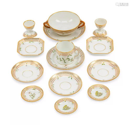 Fourteen Royal Copenhagen Flora Danica Porcelain