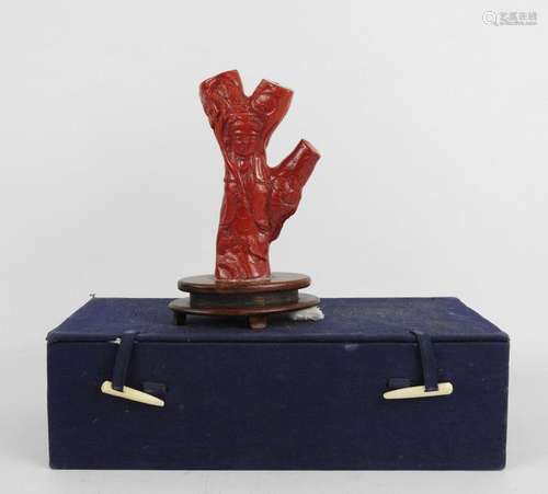 CHINE : Sculpture en pierre dure rouge simulant un…