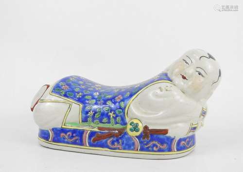 CHINE : Repose nuque en porcelaine formant un homm…