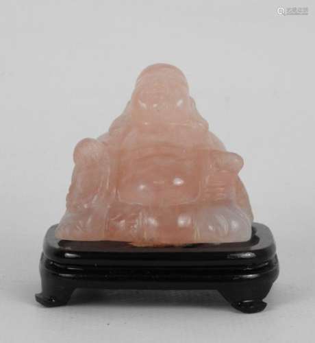 CHINE : Bouddha en quartz rose sculpté. Haut.: 6 c…