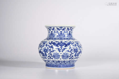 A BLUE AND WHITE  LOTUS PORCELAIN ZUN VASE