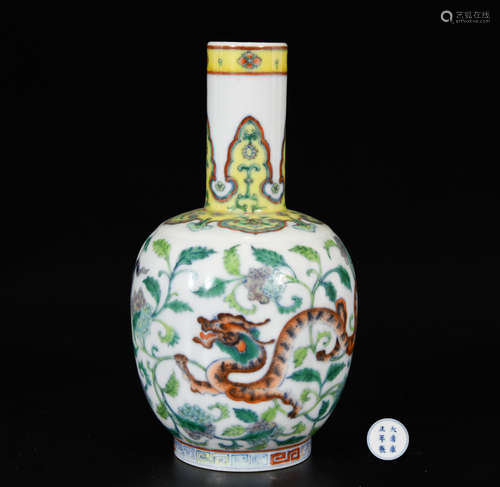 A DOUCAI DRAGON PORCELAIN VASE