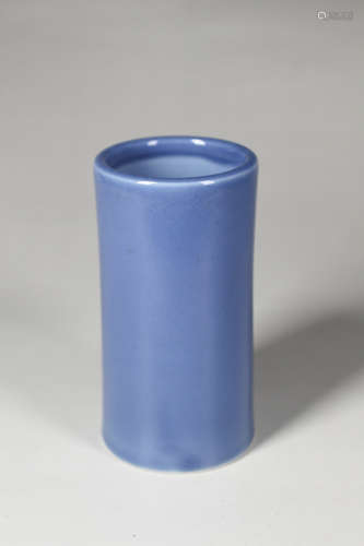 A BLUE GLAZED PORCELAIN BRUSH POT