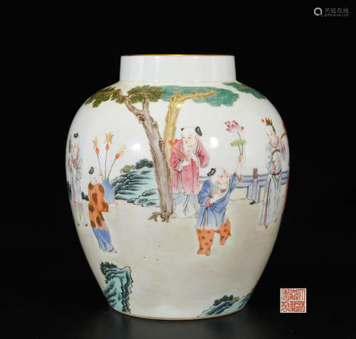 A FAMILLE ROSE FIGURE PORCELAIN JAR