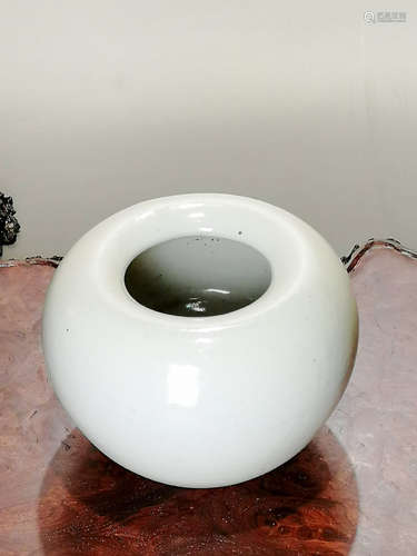 A RU-TYPED KILN PORCELAIN APPLE SHAPED WATER POT