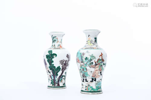 A PAIR OF FAMILLE VERTE FIGURE PORCELAIN VASES