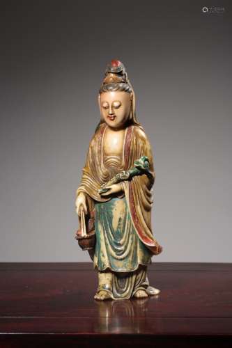 CHINESE CARVED GUANYIN STATUE