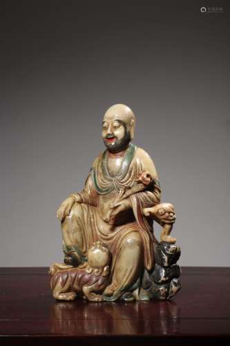 CHINESE BUDDHA STATUE