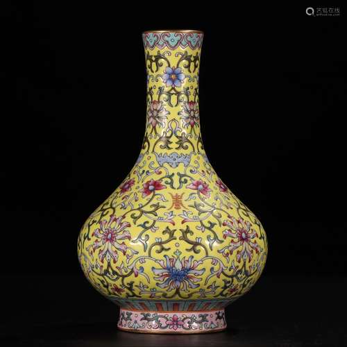 CHINESE FAMILLE ROSE GILT VASE,  QIANLONG MARK