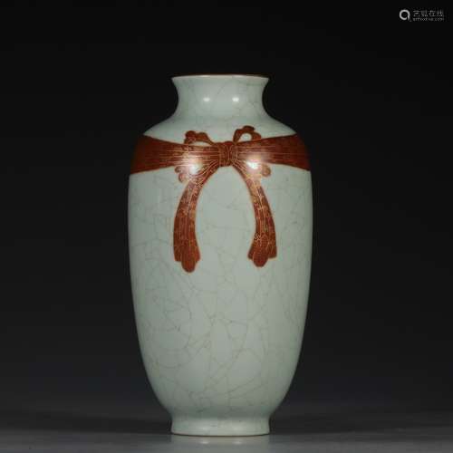 CHINESE FAMILLE ROSE VASE, YONGZHENG MARK