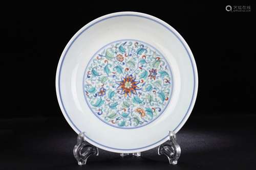 CHINESE DOUCAI GLAZED PLATE