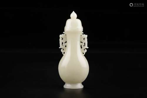 CHINESE  HETIAN WHITE JADE VASE