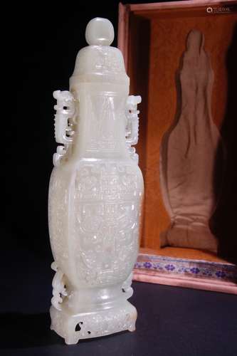 CHINESE HETIAN JADE VASE