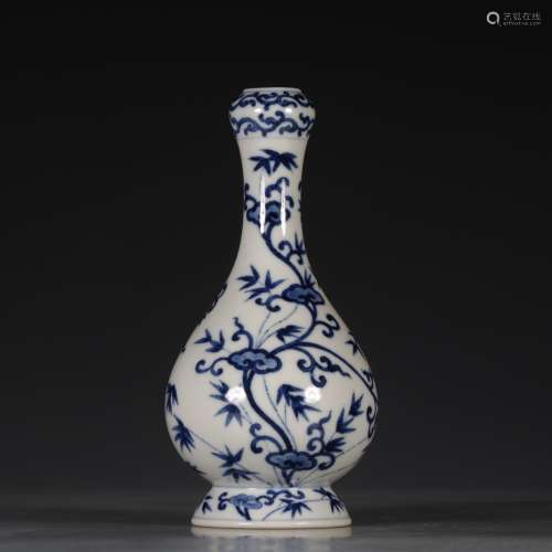 A Porcelain Blue&White Garlic Bottle With Pattern