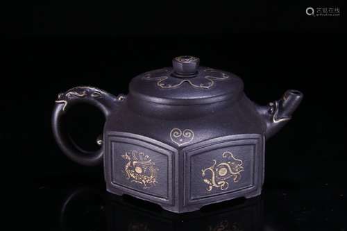 A Zisha Teapot With Gilt And Dragon Pattern