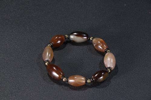 A Tibetan Agate Bracelet