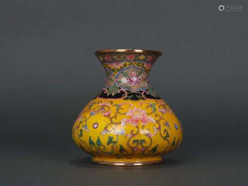 A Cloisonne Floral Pattern Vase
