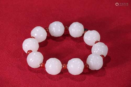 A Hetian Jade Dragon Carved Bracelet