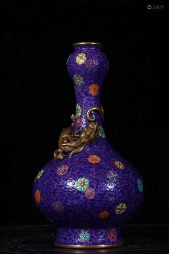 A Porcelain Enameled Gilding Dragon Carved Garlic Vase